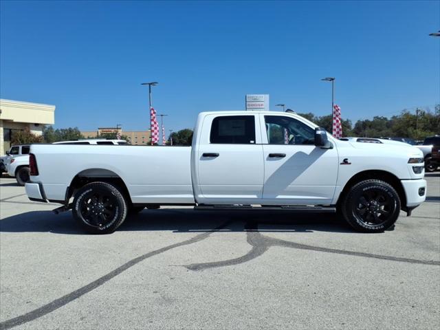 2026 RAM Ram 2500 RAM 2500 BLACK EXPRESS CREW CAB 4X2 8 BOX