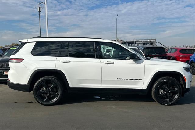 2023 Jeep Grand Cherokee L Altitude 4x4 2023 Jeep Grand Cherokee L Altitude 4x4