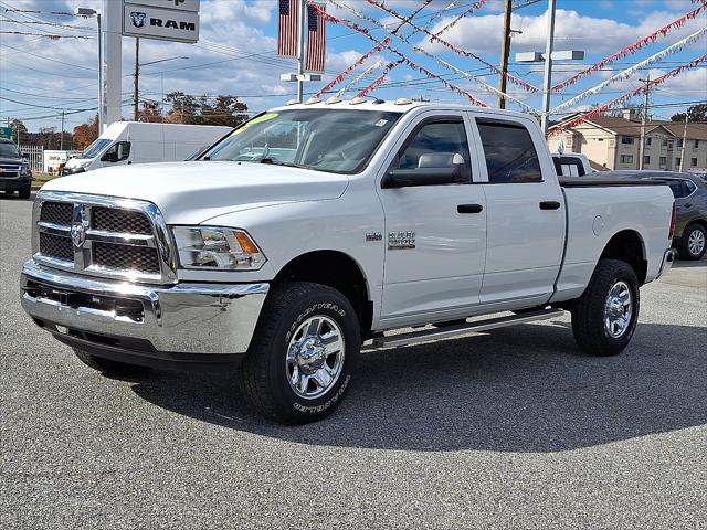 2017 RAM 2500 Tradesman Crew Cab 4x4 64 Box