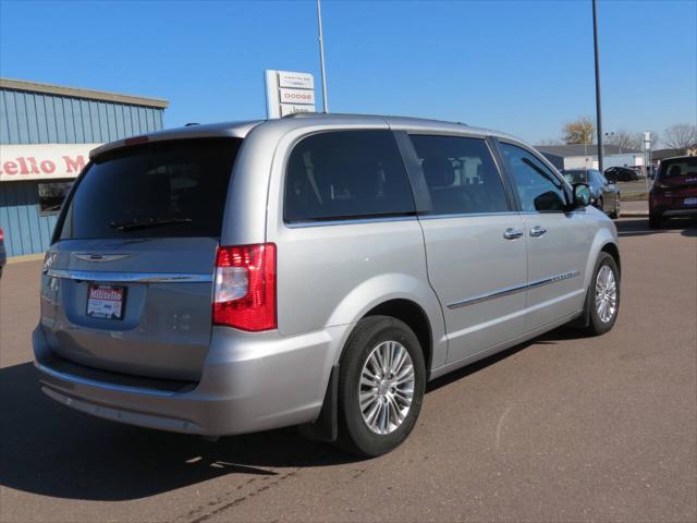 2014 Chrysler Town and Country Touring-L 2014 Chrysler Town and Country Touring-L