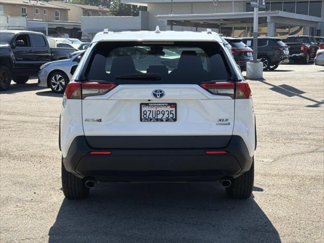 2022 Toyota RAV4 Hybrid XLE