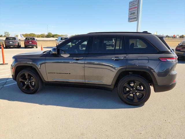2023 Jeep Grand Cherokee Altitude 4x4 2023 Jeep Grand Cherokee Altitude 4x4