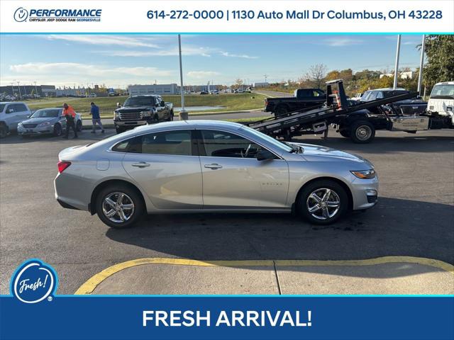 2022 Chevrolet Malibu FWD 1FL