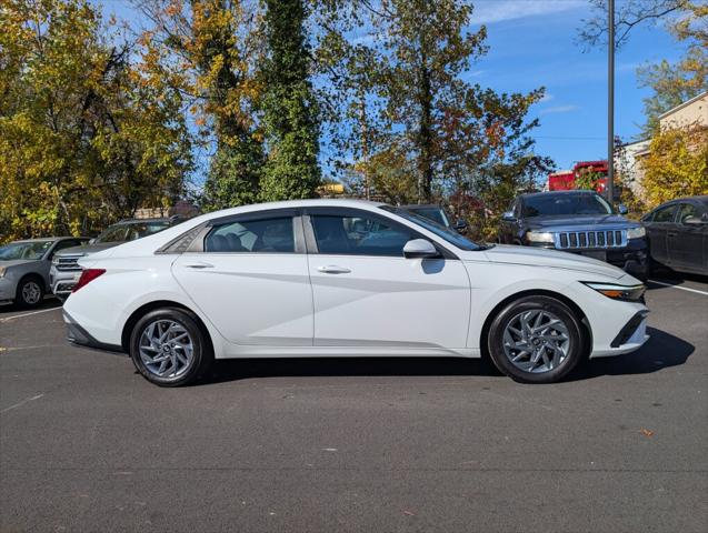 2024 Hyundai Elantra SEL 2024 Hyundai Elantra SEL