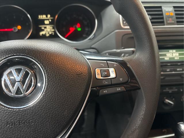 Used 2015 Volkswagen Jetta For Sale in Wilmington, OH