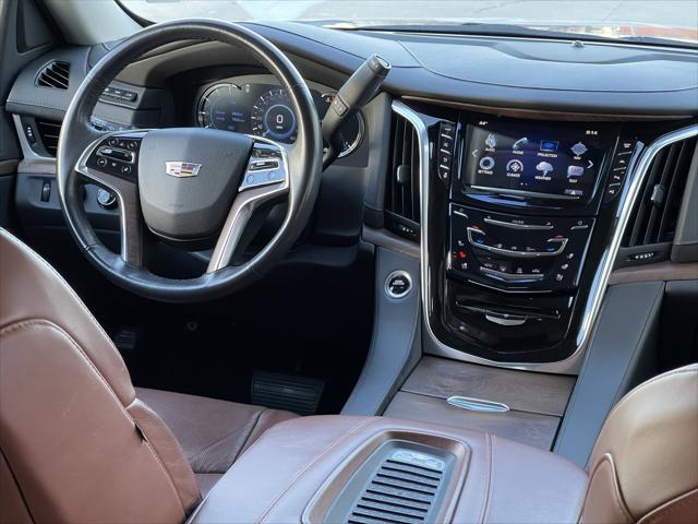 2020 Cadillac Escalade 4WD Luxury 2020 Cadillac Escalade 4WD Luxury