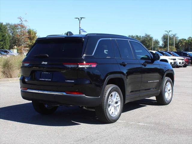 2025 Jeep Grand Cherokee GRAND CHEROKEE LAREDO X 4X2