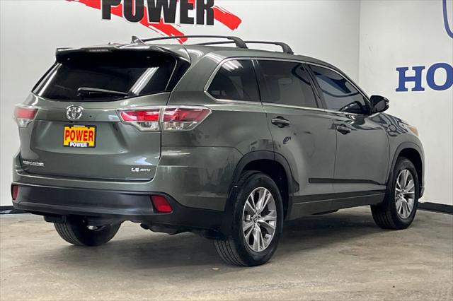 2016 Toyota Highlander LE Plus V6