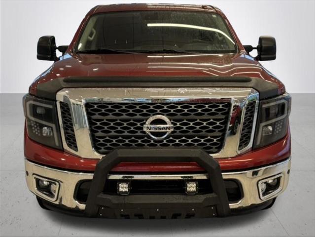 2018 Nissan TITAN SV