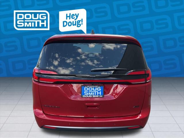 2026 Chrysler Pacifica Select AWD