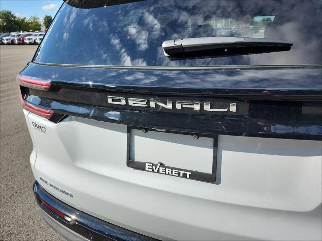 2026 GMC Acadia Denali FWD