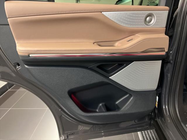 2025 Lincoln Navigator Black Label