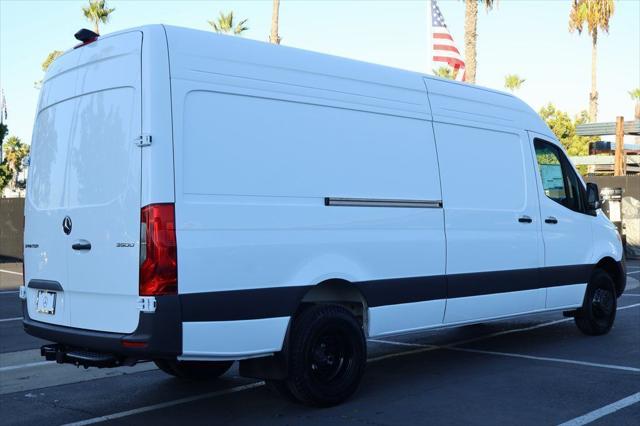 2026 Mercedes-Benz Sprinter Cargo Van High Roof 4-Cyl Diesel HO