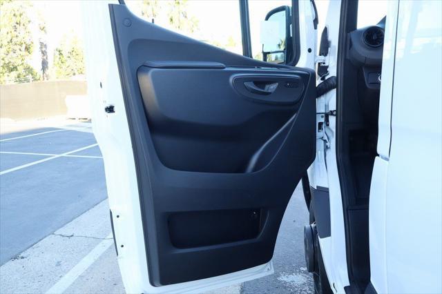 2026 Mercedes-Benz Sprinter Cargo Van High Roof 4-Cyl Diesel HO