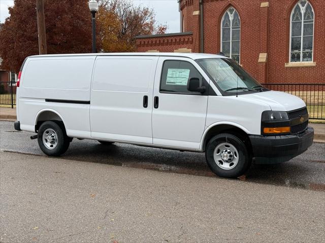 2025 Chevrolet Express Cargo Van RWD 2500 Extended Wheelbase WT