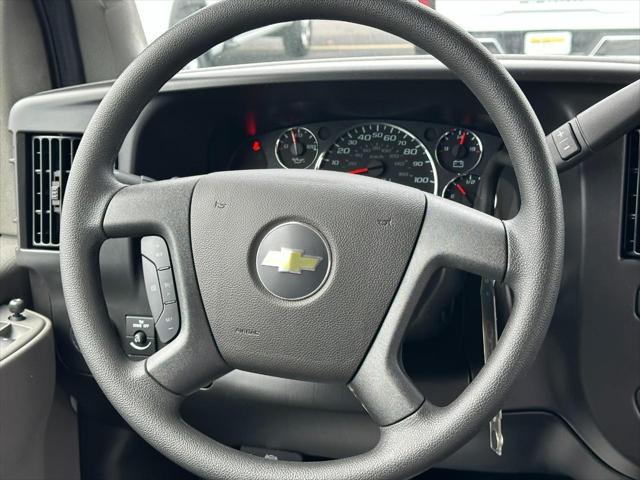 2025 Chevrolet Express Cargo Van RWD 2500 Regular Wheelbase WT