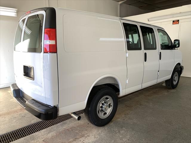 2025 Chevrolet Express Cargo Van RWD 2500 Regular Wheelbase WT