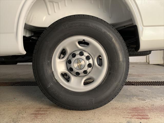 2025 Chevrolet Express Cargo Van RWD 2500 Regular Wheelbase WT