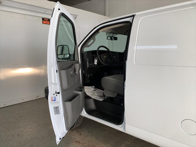 2025 Chevrolet Express Cargo Van RWD 2500 Regular Wheelbase WT