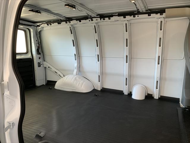2025 Chevrolet Express Cargo Van RWD 2500 Regular Wheelbase WT