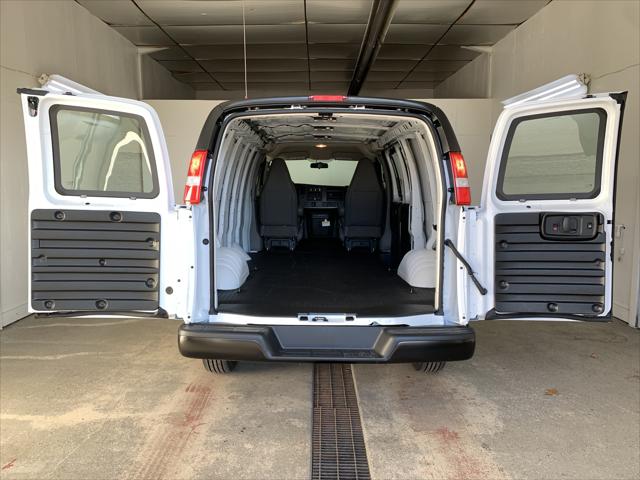 2025 Chevrolet Express Cargo Van RWD 2500 Regular Wheelbase WT