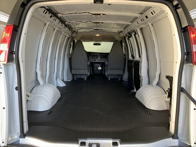 2025 Chevrolet Express Cargo Van RWD 2500 Regular Wheelbase WT