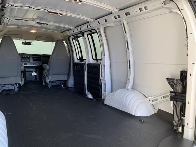 2025 Chevrolet Express Cargo Van RWD 2500 Regular Wheelbase WT