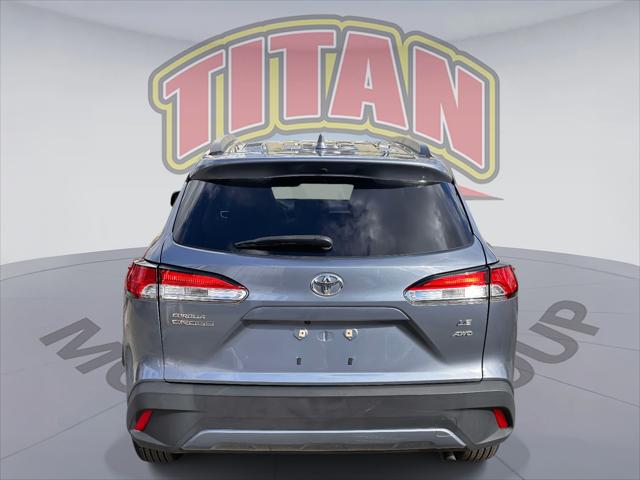 2022 Toyota Corolla Cross LE [3]