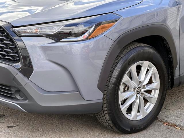 2022 Toyota Corolla Cross LE [8]