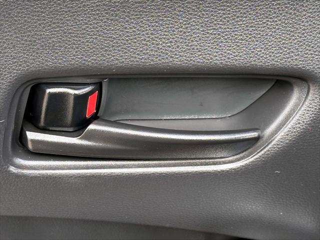 2022 Toyota Corolla Cross LE [12]