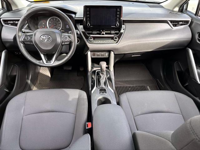 2022 Toyota Corolla Cross LE [17]