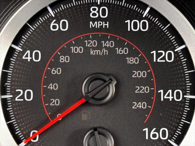 2022 Toyota Corolla Cross LE [28]