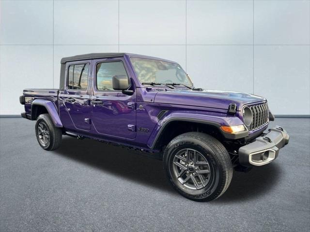 2026 Jeep Gladiator GLADIATOR SPORT S 4X4 2026 Jeep Gladiator GLADIATOR SPORT S 4X4