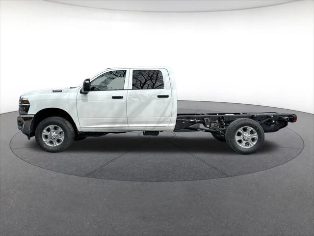 2026 RAM Ram 3500 Chassis Cab RAM 3500 TRADESMAN CREW CAB CHASSIS 4X4 60 CA 2026 RAM Ram 3500 Chassis Cab RAM 3500 TRADESMAN CREW CAB CHASSIS 4X4 60 CA