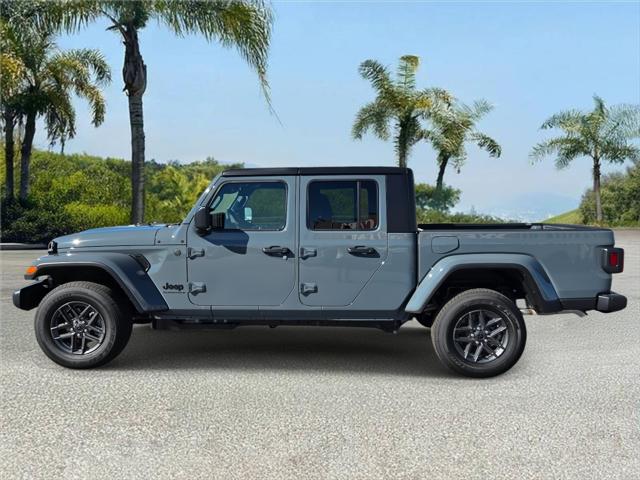 2026 Jeep Gladiator GLADIATOR SPORT S 4X4