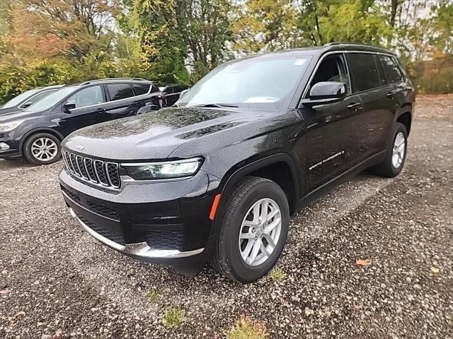 2023 Jeep Grand Cherokee L Laredo 4x4 2023 Jeep Grand Cherokee L Laredo 4x4