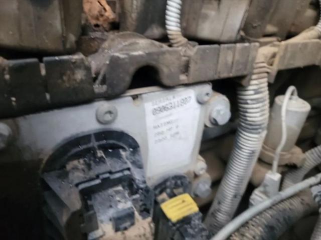 2004 Freightliner M2 M2 106 Business Class Regular Cab