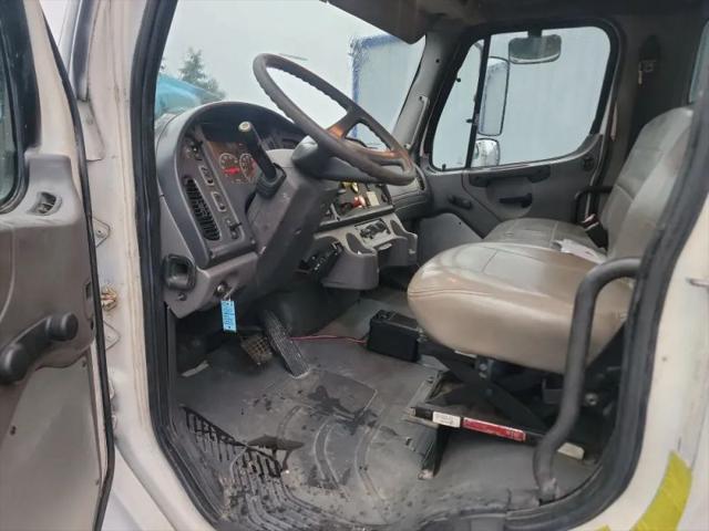 2004 Freightliner M2 M2 106 Business Class Regular Cab