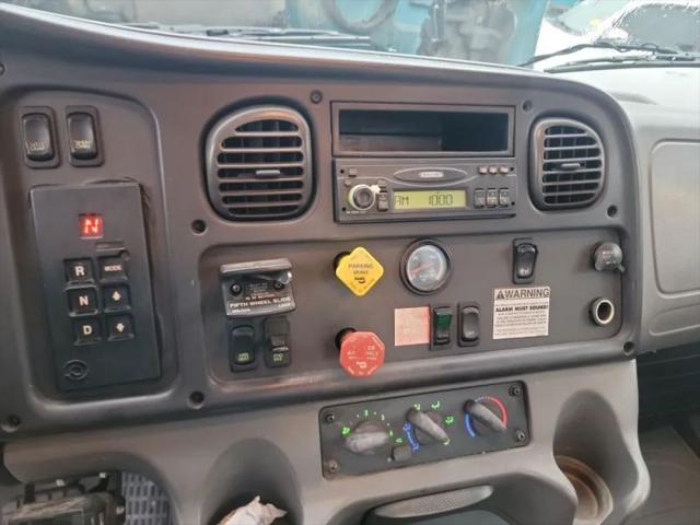 2004 Freightliner M2 M2 106 Business Class Regular Cab