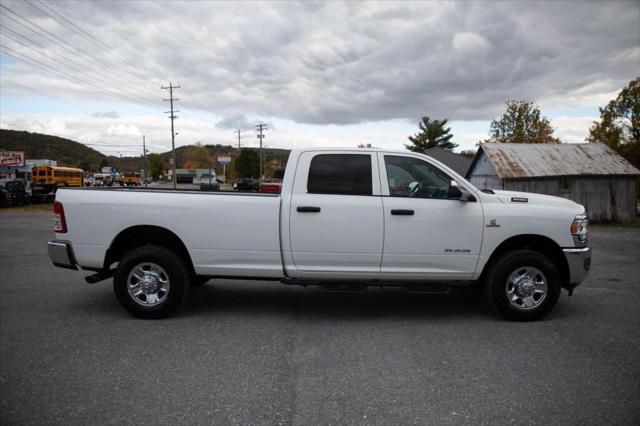 2022 RAM 3500 Tradesman Crew Cab 4x4 8 Box 2022 RAM 3500 Tradesman Crew Cab 4x4 8 Box