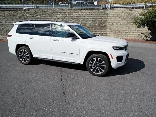 2022 Jeep Grand Cherokee L Overland 4x4 2022 Jeep Grand Cherokee L Overland 4x4