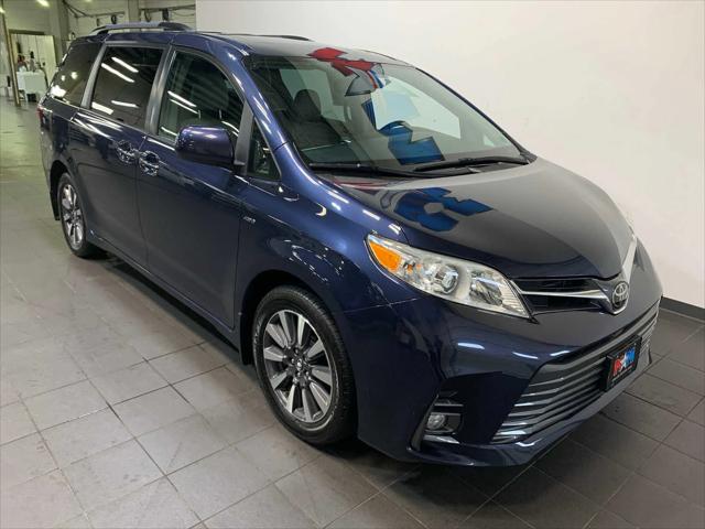 2018 Toyota Sienna XLE Premium 7 Passenger 2018 Toyota Sienna XLE Premium 7 Passenger