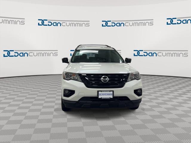 2018 Nissan Pathfinder SL 2018 Nissan Pathfinder SL
