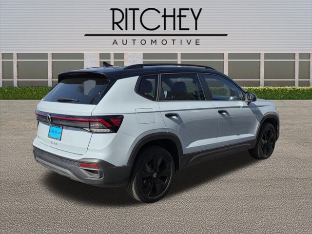 2025 Volkswagen Taos SE Black