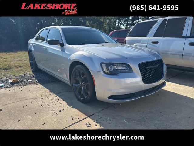 2020 Chrysler 300 Touring 2020 Chrysler 300 Touring