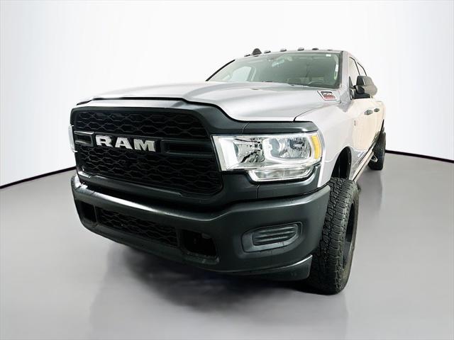 2020 RAM 2500 Tradesman Crew Cab 4X4 8 Box 2020 RAM 2500 Tradesman Crew Cab 4X4 8 Box