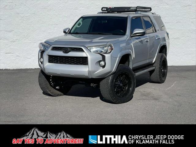 2014 Toyota 4Runner 4WD SR5 2014 Toyota 4Runner 4WD SR5