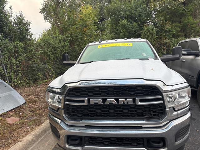 2022 RAM 3500 Chassis Tradesman/SLT/Laramie/Limited 2022 RAM 3500 Chassis Tradesman/SLT/Laramie/Limited
