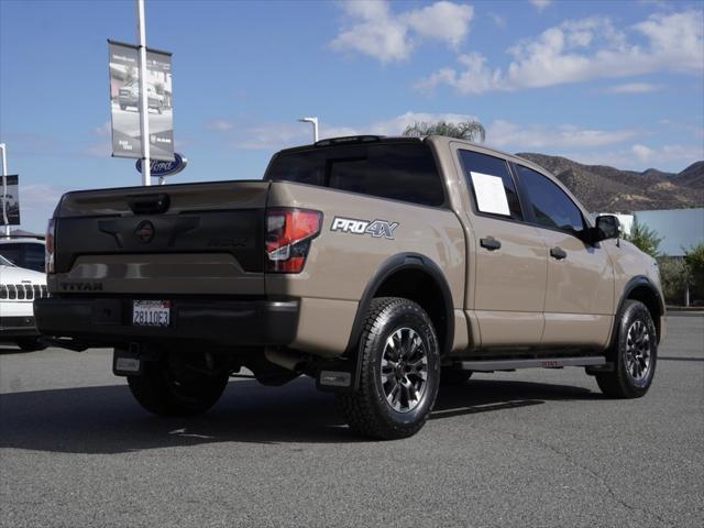 2021 Nissan TITAN Crew Cab PRO-4X 4x4 2021 Nissan TITAN Crew Cab PRO-4X 4x4