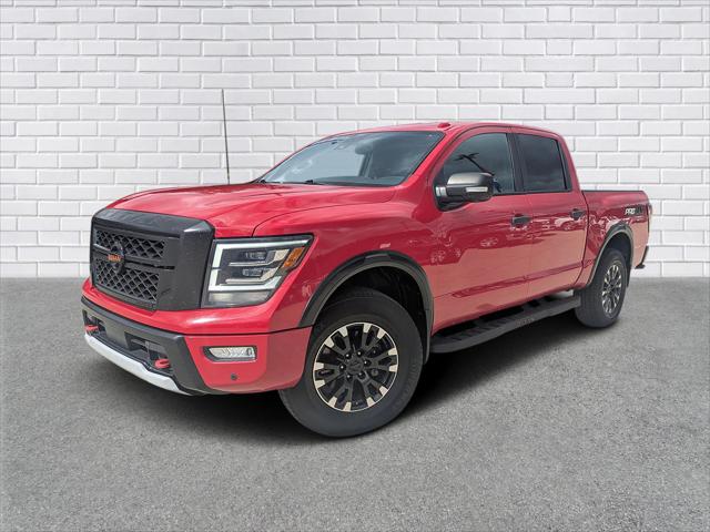 2020 Nissan TITAN Crew Cab PRO-4X 4x4 2020 Nissan TITAN Crew Cab PRO-4X 4x4